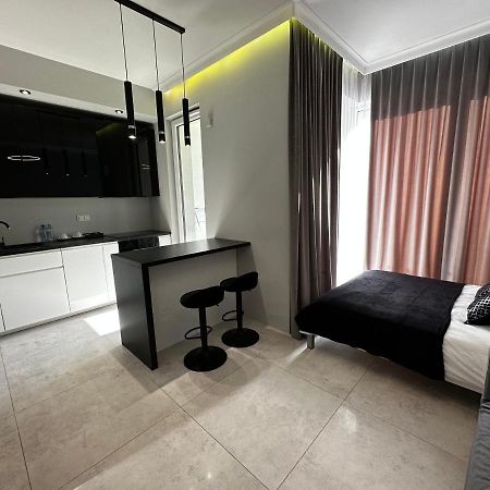 Apartamento Platinium De Lux Apartament Varsovia Exterior foto