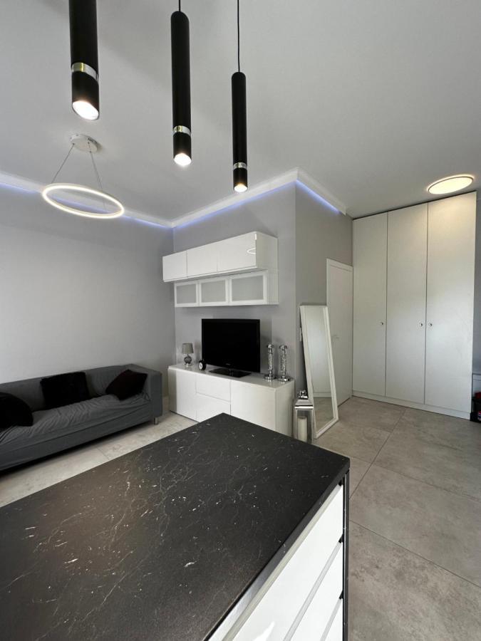 Apartamento Platinium De Lux Apartament Varsovia Exterior foto